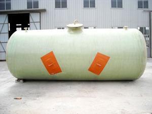華信臥式玻璃鋼儲罐 以匠心品質(zhì)，鑄就環(huán)保設備卓越品牌